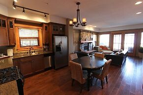 Carmel Beach Private Lodges