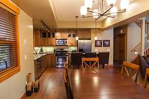 Carmel Beach Private Lodges