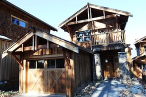 Carmel Beach Private Lodges