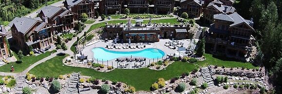 Carmel Beach Private Lodges