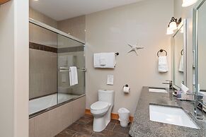 Carmel Beach Private Lodges