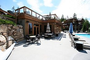 Carmel Beach Private Lodges