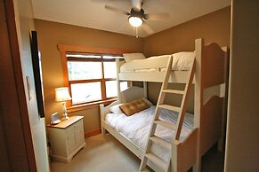 Carmel Beach Private Lodges