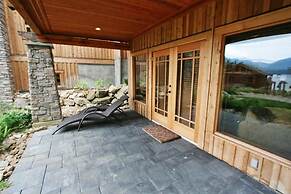 Carmel Beach Private Lodges