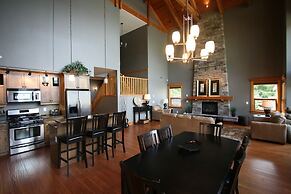 Carmel Beach Private Lodges