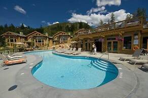 Carmel Beach Private Lodges