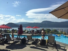 Carmel Beach Private Lodges