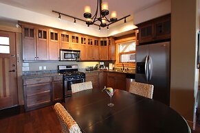 Carmel Beach Private Lodges