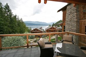 Carmel Beach Private Lodges