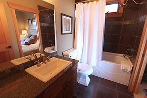 Carmel Beach Private Lodges