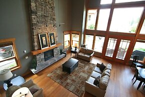 Carmel Beach Private Lodges