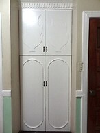 The Executive Villa Inn & Suites