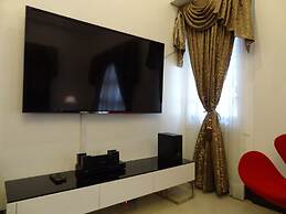 The Executive Villa Inn & Suites