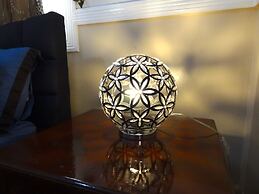 The Executive Villa Inn & Suites