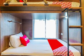 OYO 895 The Onion Hostel