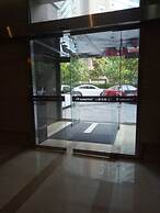 3rd-degree Seascape Apartment Hotel