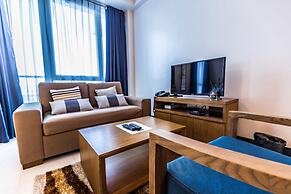 CSuites at 8 Newtown Residences