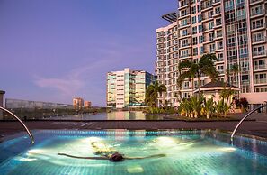 CSuites at 8 Newtown Residences