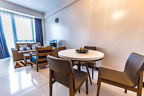 CSuites at 8 Newtown Residences