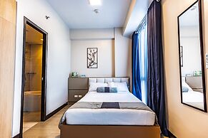 CSuites at 8 Newtown Residences