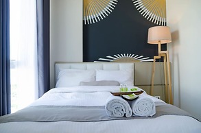 CSuites at 8 Newtown Residences