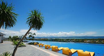 CSuites at 8 Newtown Residences