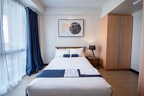 CSuites at 8 Newtown Residences