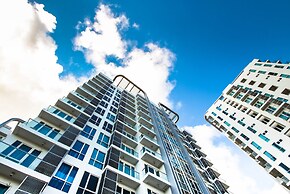 CSuites at 8 Newtown Residences