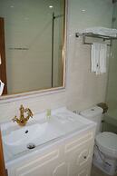 Takhmao Good Health Hotel