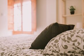 Sevilla Apartments San Luis