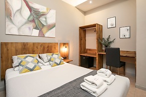 Jardinets Guest House