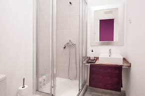 Jardinets Guest House