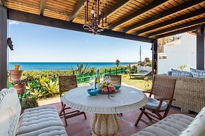 Beach Villa Dorada