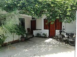20 House Arugam