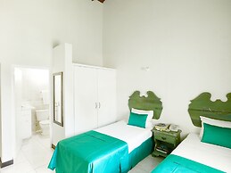 Shirley Retreat Hotel