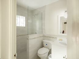 Shirley Retreat Hotel