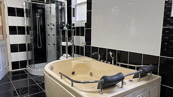 All Nations Guesthouse