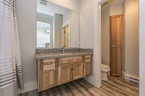 The Lodge on Harrison Lake