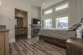 The Lodge on Harrison Lake