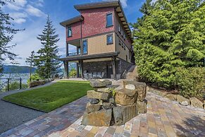 The Lodge on Harrison Lake