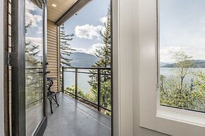 The Lodge on Harrison Lake