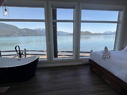 The Lodge on Harrison Lake