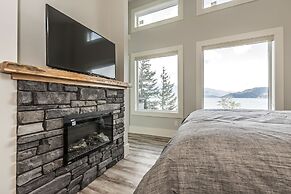 The Lodge on Harrison Lake