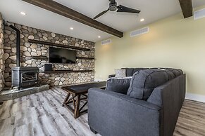 The Lodge on Harrison Lake