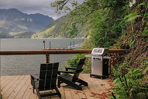 The Lodge on Harrison Lake