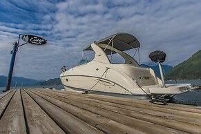 The Lodge on Harrison Lake