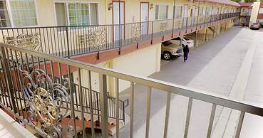 Norwalk Inn & Suites