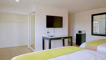 Norwalk Inn & Suites