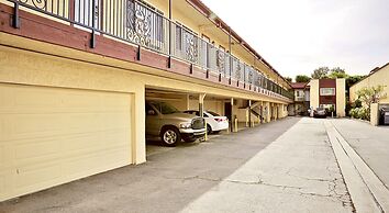 Norwalk Inn & Suites