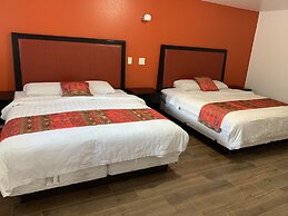 Norwalk Inn & Suites